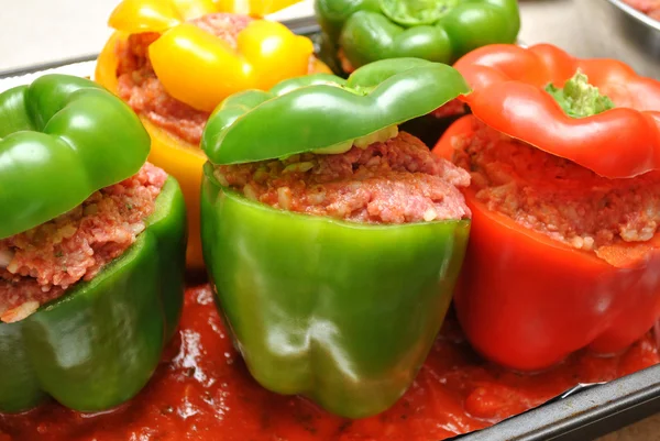 Raw Stuffed Peppers Ready for Baking — Stock Photo, Image