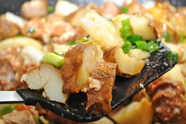 Fried Potatoes on a Spatula — Stock Photo, Image