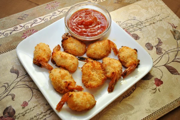 Shrimp Appetizers with Cocktail Sauce — Stock Photo, Image