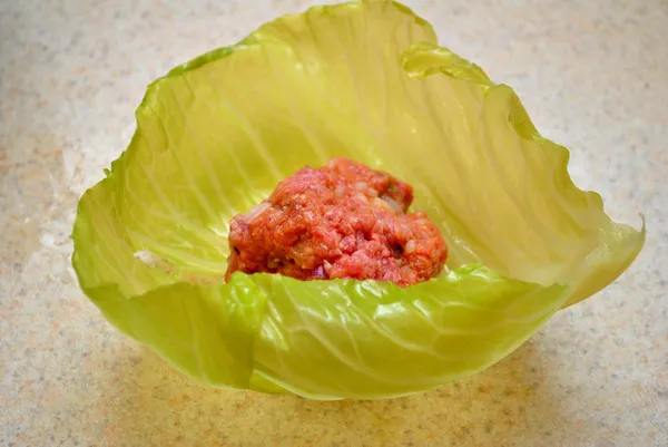 Preparación de repollo relleno —  Fotos de Stock