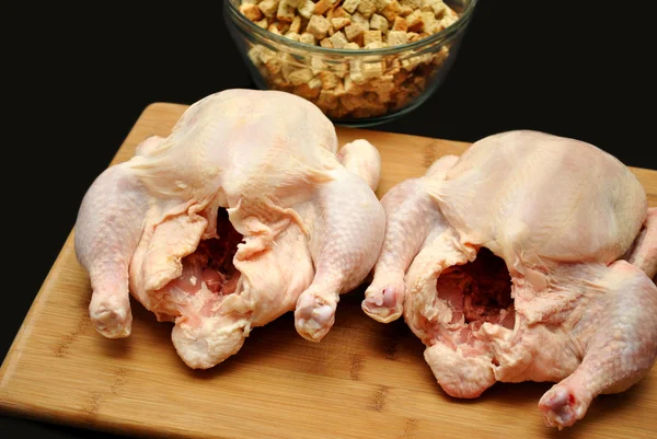 Torrefattori di pollo pronti per essere farciti — Foto Stock