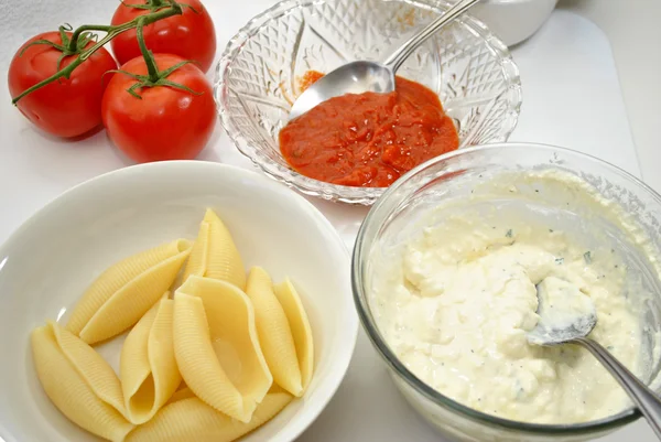 Ingredients for Baked Stuffed Pasta Shells — Stock Photo, Image