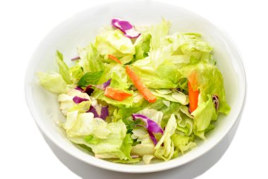 Beyaz bir kase meze salata