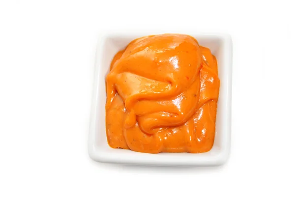 Chipotle sos w misce kwadrat biały — Zdjęcie stockowe