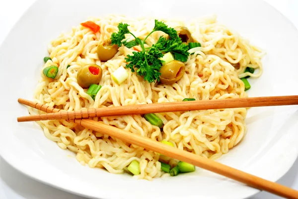 Chopsticks on Noodles and Vegetables — Stock Photo, Image