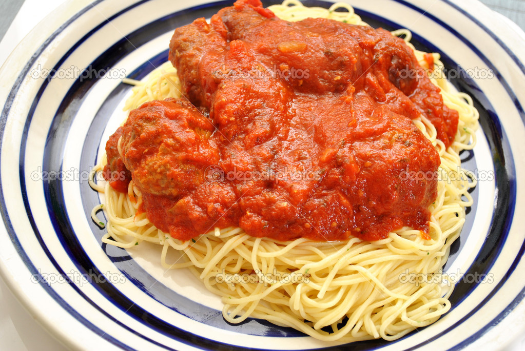 Angel Hair Pasta with Meatballs and Tomato Sauce