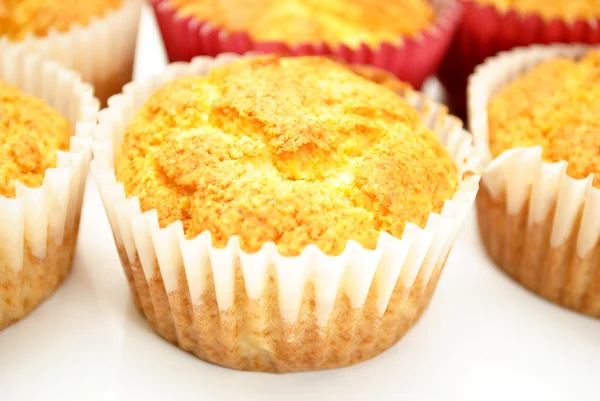 Zelfgemaakte corn muffins koeling — Stockfoto