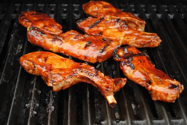 sıcak yaz ızgarada pişirme barbequed kaburga