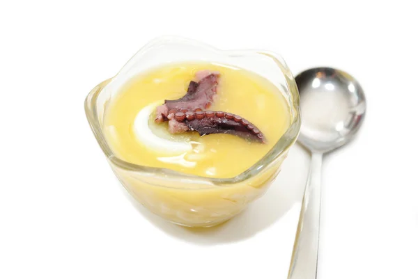 Ahtapot ve yumurta çorba için yemek — Stok fotoğraf