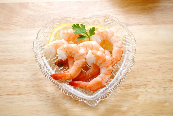 Appetizer Shrimp Garnished Lemon Slices — Stock Photo, Image