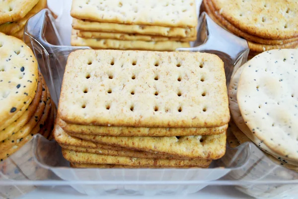 Verpakte Multi Flavored Gourmet Crackers — Stockfoto