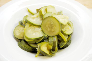 Bir kase haşlanmış kabak kabağı.