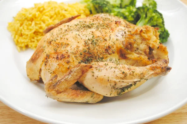 Plated Whole Roasted Game Hen Healthy Sides — Stok Foto