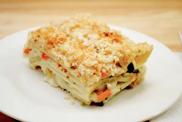 Pečené Krémové Zeleninové Lasagne Chlebovými Drobky — Stock fotografie