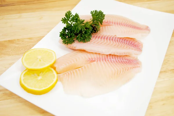 Organic White Fish Garnished Lemon Parsley — Stock Photo, Image