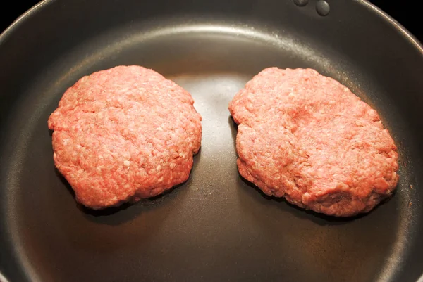 Frying Burgers Black Pan — Stock Photo, Image