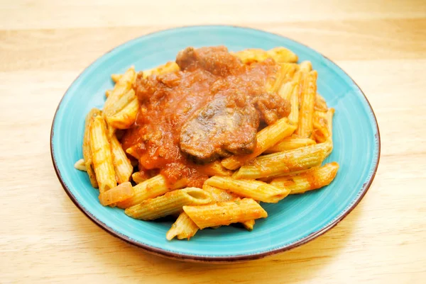 Driekleurige Penne Pasta Met Paddestoel Marinera Saus — Stockfoto