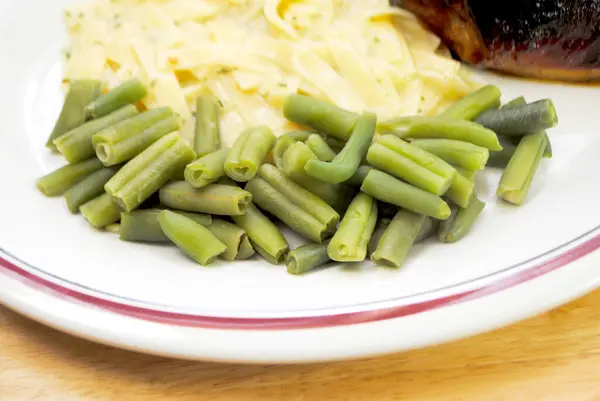 Haricots Verts Coupés Frais Cuits Comme Plat Accompagnement Sain — Photo