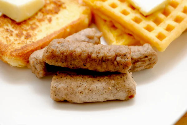 Close Cooked Breakfast Sausage Links Served Plate Other Breakfast Foods — Stock Photo, Image