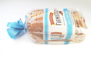 Bir somun Pepperidge Brand Tam Taneli Beyaz Ekmek