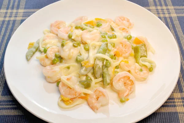 Close Creamy Shrimp Pasta — Stock Photo, Image