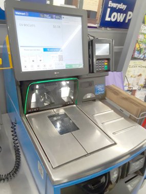 Walmart 'ta Kişisel Kontrol - 9 Nisan 2022-Kuzey Windham, CT, ABD