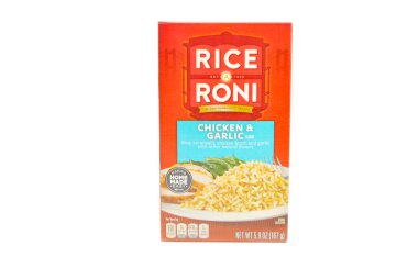 Pirinç bir Roni Tavuklu Sarımsaklı Pirinç Karışımı