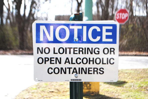 Sokak Mza Bildirimi Oyalanma Açık Alkol Çecekleri Yasaktır — Stok fotoğraf