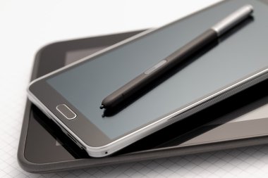 phablet, seçici odak stylus kalem ile tablet