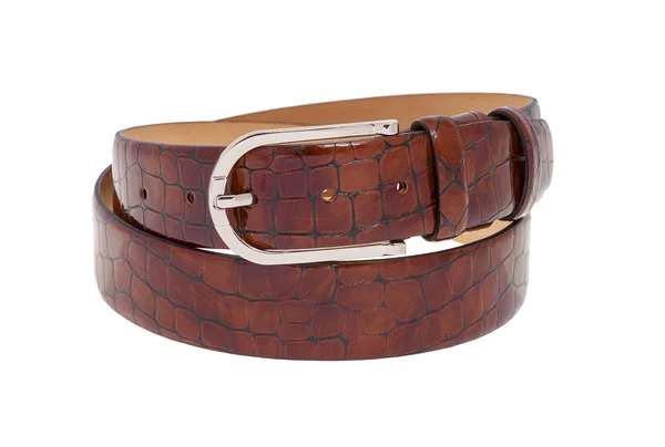 Cinturón masculino de cuero marrón aislado sobre fondo blanco —  Fotos de Stock