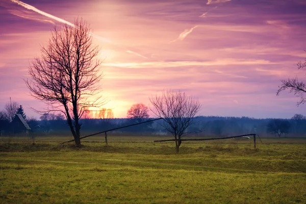 Paesaggio rurale al tramonto — Foto Stock