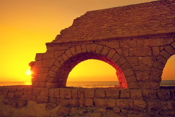 Antike Stadt caesarea bei Sonnenuntergang — Stockfoto