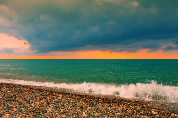 Yağmur sonra deniz kıyısı — Stok fotoğraf