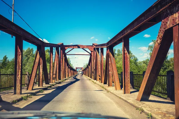 Silniční Most Pohled Čelního Skla Most Přes Řeku Tiszu Tysa — Stock fotografie