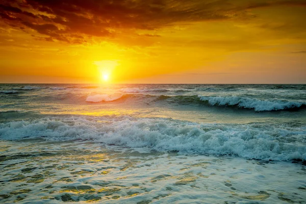 Paisaje Marino Por Mañana Temprano Salida Del Sol Sobre Mar — Foto de Stock