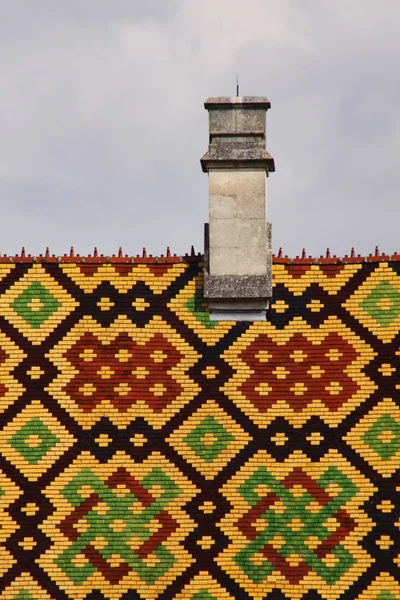 Polychrome roof of the Hospices de Beaune — Stock Photo, Image