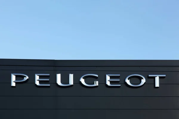 Belleville Франція Вересня 2015 Знак Peugeot Стіні Peugeot Французький Бренд — стокове фото