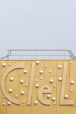 Le Mans, Fransa - 21 Mart 2015: Le Mans Üniversitesi ve kampüsteki diller evi