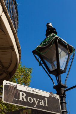 Royal sokak tabelası