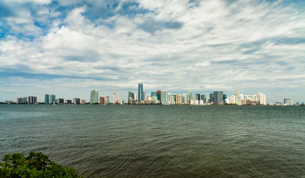 O horizonte de Miami — Fotografia de Stock