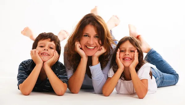 Junge Familie — Stockfoto