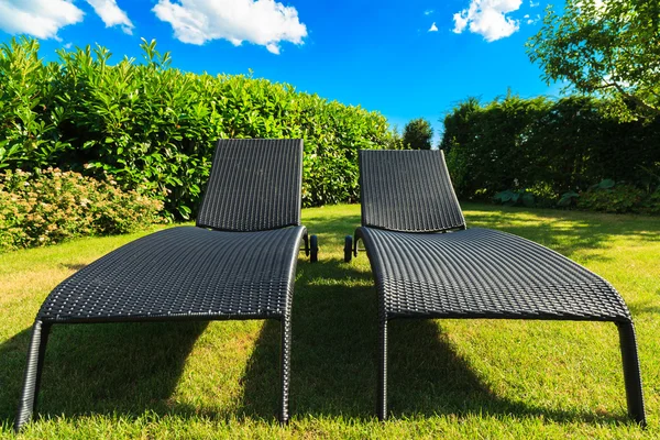 芝生の椅子 — ストック写真