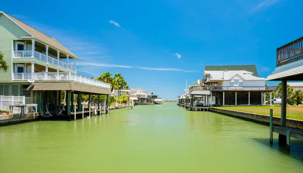 Waterfront homes — Stock Photo, Image