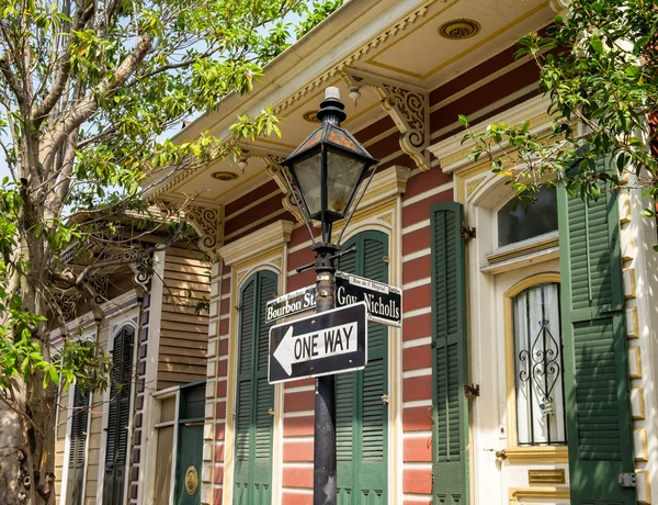 Bourbon-Straßenschild — Stockfoto