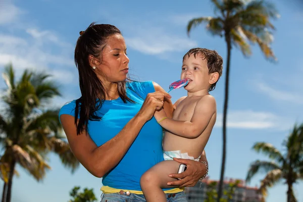 Nanny Love — Stock Photo, Image