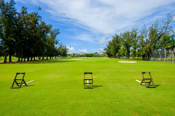 Hermoso campo de golf — Foto de Stock