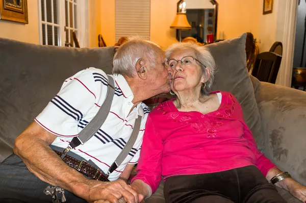 Elderly Love — Stock Photo, Image