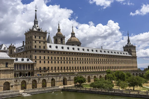 Mosteiro de San Lorenzo del Escorial. Madrid. Espanha — Fotografia de Stock