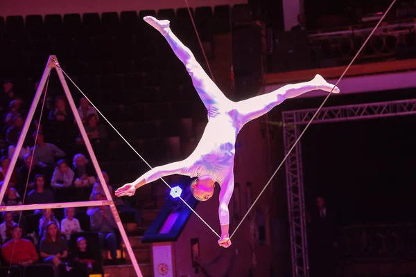 Minsk Bielorrusia Septiembre 2019 Tightrope Walker Wei Chinee Festival Internacional — Foto de Stock
