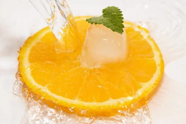 Oranges water — Stock Photo, Image